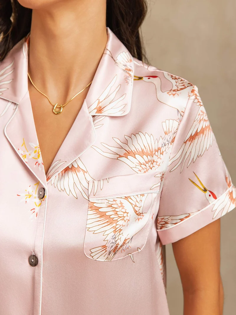 19 Momme 100% Maulbeerseide Damen-Pyjama-Set mit Kranichmuster und kurzen Ärmeln