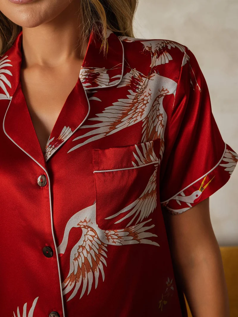 19 Momme 100% Maulbeerseide Damen-Kurzarm-Pyjama-Set mit Kranichmuster und Reverskragen