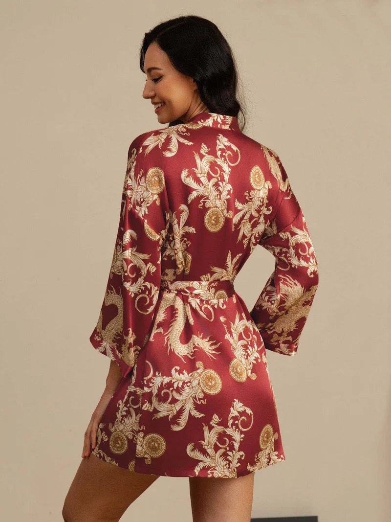 100% Maulbeerseide Damen-Kimono mit Drachenmuster sowie 3/4-Ärmeln und Gürtel