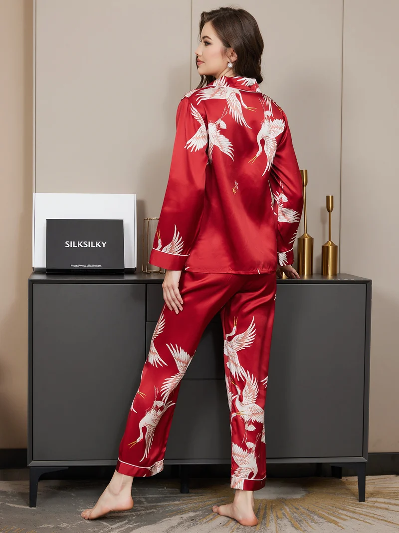 19 Momme 100% Maulbeerseide Damen-Langarm-Pyjama-Set mit Kranichmuster und Reverskragen