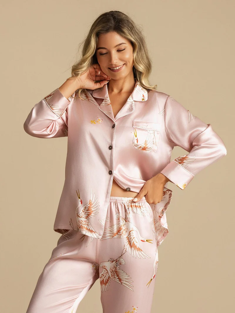 19 Momme 100% Maulbeerseide Damen-Langarm-Pyjama-Set mit Kranichmuster und Reverskragen