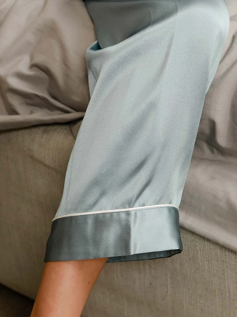100% Maulbeerseide Damen-Langarm-Pyjama-Set mit Knopfleiste